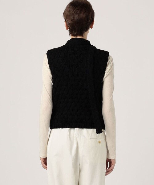 TOMORROWLAND （トゥモローランド）の「MAYDI YUBARTA ベスト（ベスト・レディース・ブラック・S）」の5枚目の写真