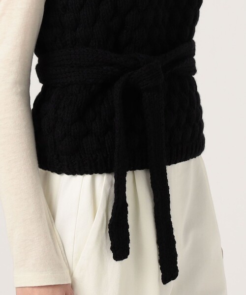 TOMORROWLAND （トゥモローランド）の「MAYDI YUBARTA ベスト（ベスト・レディース・ブラック・S）」の12枚目の写真