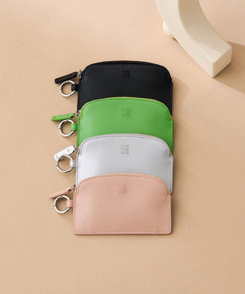 Kastane（カスタネ）の「【Kolors like you/4色展開】エナメルマルチケース（財布・レディース・グリーン/シルバー/ピンク系その他/ブラック・FREE）」の5枚目の写真