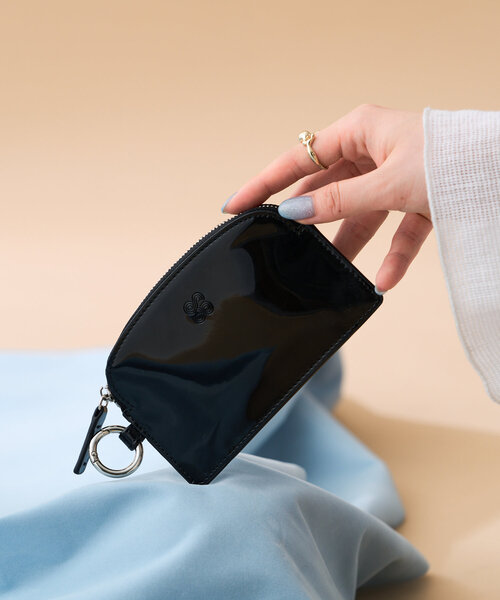 Kastane（カスタネ）の「【Kolors like you/4色展開】エナメルマルチケース（財布・レディース・グリーン/シルバー/ピンク系その他/ブラック・FREE）」の6枚目の写真