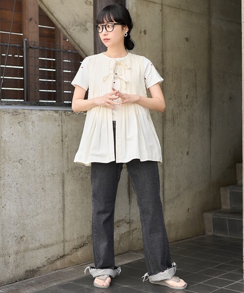 FREAK'S STORE（フリークスストア）の「ピンタックベスト/リボンベスト（ベスト・レディース・ブラック/オフホワイト/ブルー・ﾌﾘ-）」の17枚目の写真