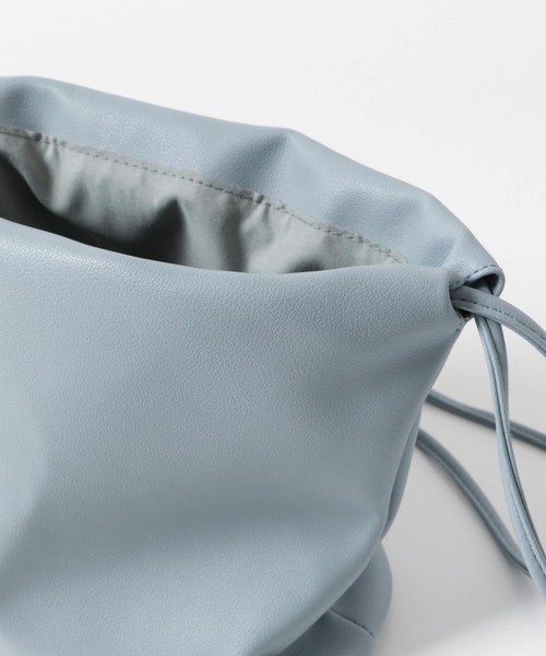 SMELLY（スメリー）の「サークルキンチャクショルダー（ショルダーバッグ・レディース・アイボリー/ブルー/ブラック・-）」の6枚目の写真