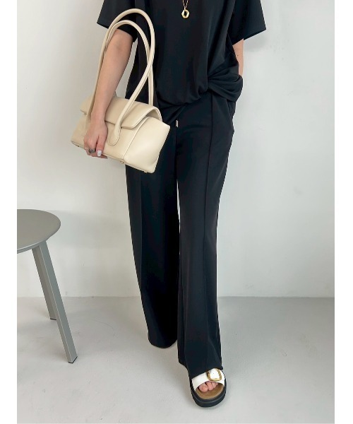 Mila Owen（ミラオーウェン）の「ロングハンドルショルダー