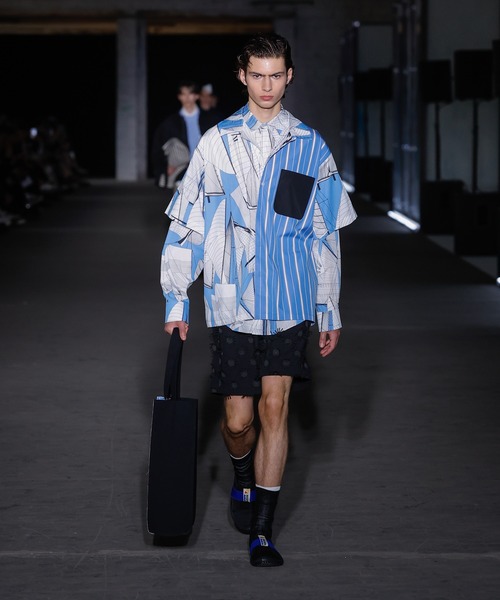 MSGM(エムエスジーエム)の「3D SUNNY マクラメコットン ポプリンバミューダショーツ(その他パンツ・メンズ・ブラック・50)」の7枚目の写真