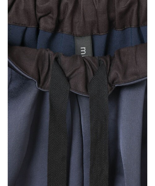 mizuiroind（ミズイロインド）の「mizuiro ind サテンワイドカーゴパンツ（その他パンツ・レディース・サンドベージュ/ネイビー/ブラック・2/3）」の7枚目の写真