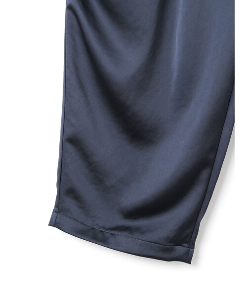 mizuiroind（ミズイロインド）の「mizuiro ind サテンワイドカーゴパンツ（その他パンツ・レディース・サンドベージュ/ネイビー/ブラック・2/3）」の9枚目の写真