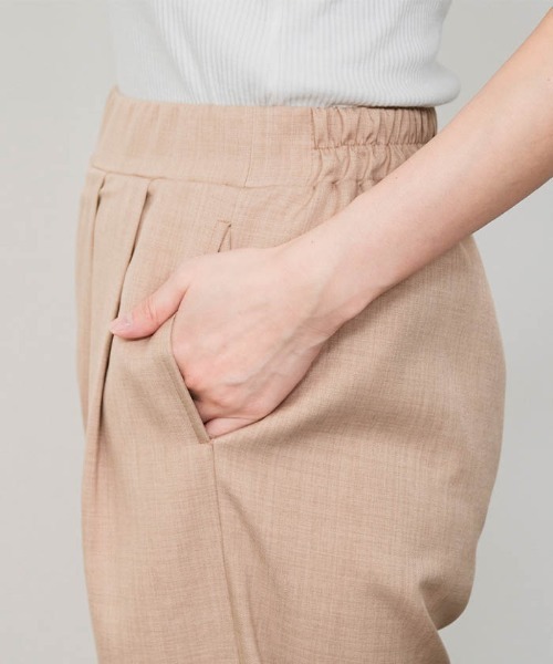 aquagarage（アクアガレージ）の「リネンライクタックカーブパンツ（その他パンツ・レディース・ネイビー/ベージュ/ブラウン/グレー・L/M）」の5枚目の写真