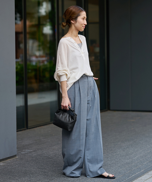 FRAMeWORK(フレームワーク)の「AULENTTI/オウレンティ ハンドルスライドミニバッグ(ハンドバッグ・レディース・ベージュ/ブラック・FREE)」の4枚目の写真