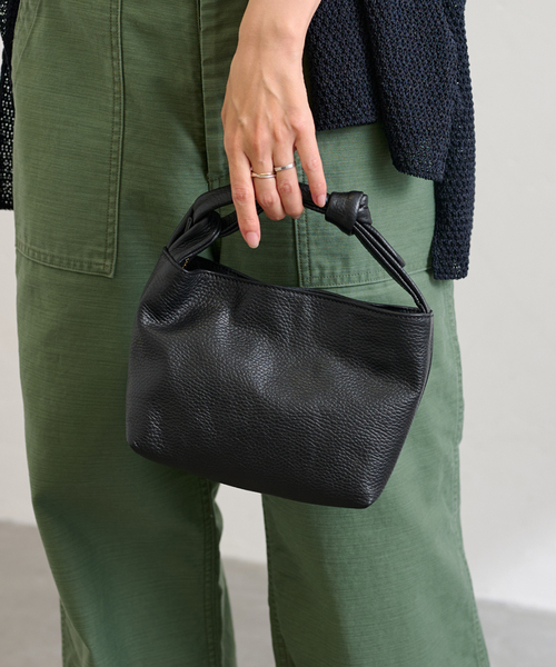 FRAMeWORK(フレームワーク)の「AULENTTI/オウレンティ ハンドルスライドミニバッグ(ハンドバッグ・レディース・ベージュ/ブラック・FREE)」の12枚目の写真