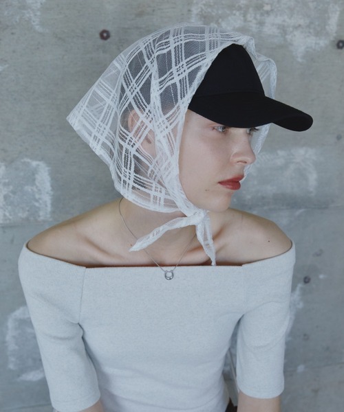 Aunt Marie's(アントマリーズ)の「トライアングルレーススカーフ(バンダナ/スカーフ・レディース・ホワイト/ブラック/ブルー・FREE)」の4枚目の写真