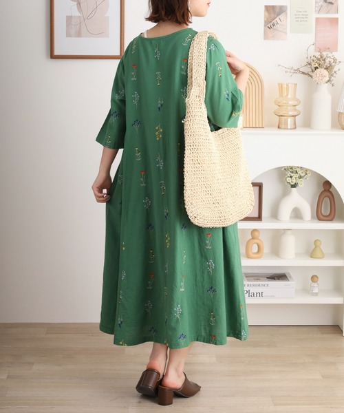 GIRL 刺繍ワンピース　М 楽天市場】ワンピース 体型カバー 刺繍【贅沢なくらげ刺繍
