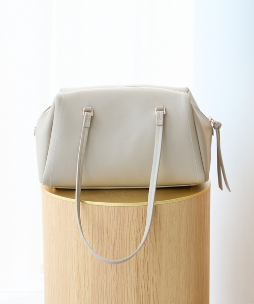 Andemiu（アンデミュウ）の「ソフトボストン324847（ボストンバッグ・レディース・ライトイエロー/グレイッシュベージュ/ブラック・FREE）」の3枚目の写真