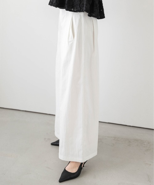Lajour(ラジュール)の「日本製 ワイドツイルパンツ(その他パンツ・レディース・ベージュ/ホワイト/チャコールグレー/インディゴブルー・M/L)」の22枚目の写真