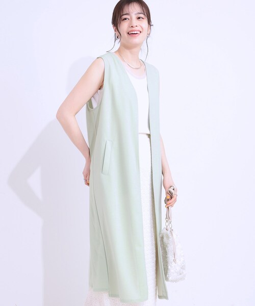 SHOO・LA・RUE(シューラルー)の「旬を取り入れながら体型カバー ボタンレスエアリージレ(ベスト・レディース・ブラック/ブラウン系/ライトグリーン・04/03/02/01)」の3枚目の写真