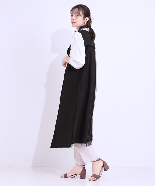 SHOO・LA・RUE(シューラルー)の「旬を取り入れながら体型カバー ボタンレスエアリージレ(ベスト・レディース・ブラック/ブラウン系/ライトグリーン・04/03/02/01)」の5枚目の写真