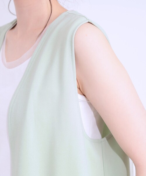 SHOO・LA・RUE(シューラルー)の「旬を取り入れながら体型カバー ボタンレスエアリージレ(ベスト・レディース・ブラック/ブラウン系/ライトグリーン・04/03/02/01)」の20枚目の写真