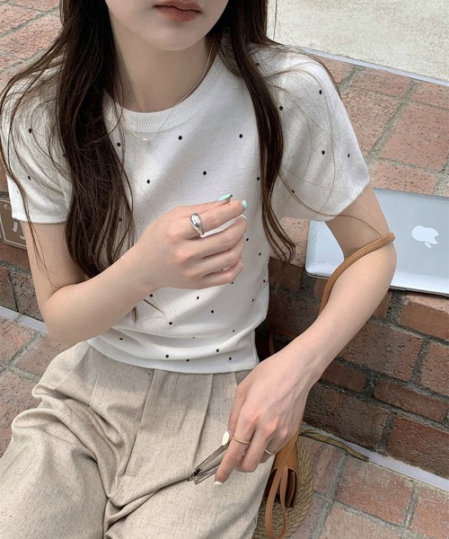 Girly Doll(ガーリードール)の「クルーネックドット半袖ニット(Tシャツ/カットソー・レディース・ホワイト/ブラック/ベージュ/グレー・FREE)」の7枚目の写真