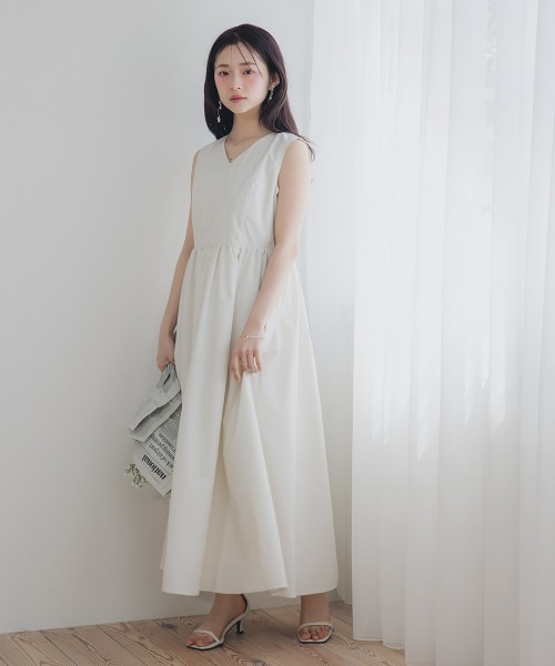 Petitjo（プッチージョ）の「小さいサイズ　Vネックギャザーワンピース　低身長さん・小柄女性（ワンピース・レディース・アイボリー/ブラック・PSS/PS/PM/PL）」の8枚目の写真