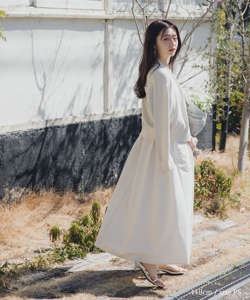 Petitjo（プッチージョ）の「小さいサイズ　Vネックギャザーワンピース　低身長さん・小柄女性（ワンピース・レディース・アイボリー/ブラック・PSS/PS/PM/PL）」の17枚目の写真