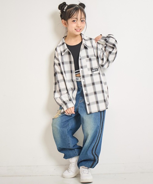 ANAP kids(アナップキッズ)の「オーバーチェックシャツ (ジュニアお揃い)(シャツ/ブラウス・キッズ・ホワイト/ブラック・130cm/120cm/110cm)」の5枚目の写真