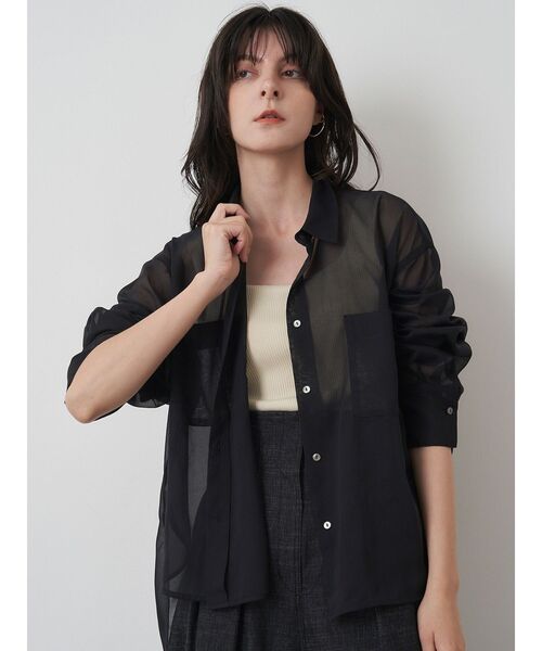 ELENDEEK（エレンディーク）の「オーバーサイズシアーシャツ（シャツ/ブラウス・レディース・ベージュ/オフホワイト/ブラック・FREE）」の19枚目の写真