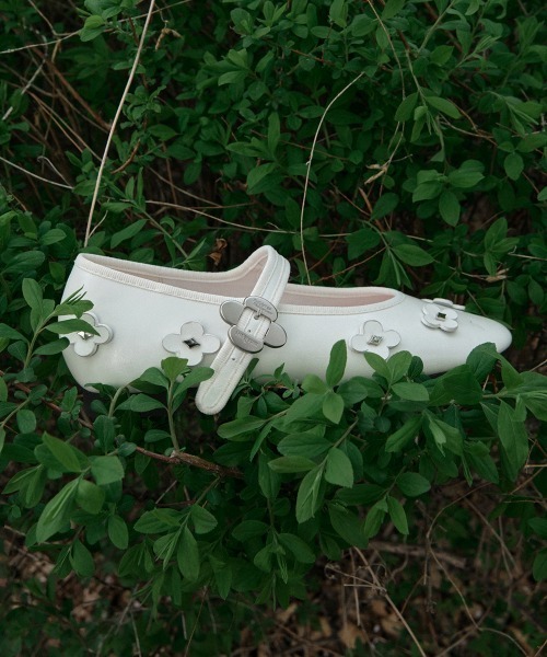 X MINJUKIM] FLORAL PATCH MARYJANES（バレエシューズ