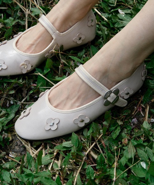 Rockfish Weatherwearメリージェーンシューズ バレエシューズ X MINJUKIM] FLORAL BUCKLE MARYJANES（バレエシューズ