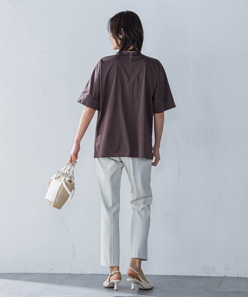 LAUTREAMONT(ロートレアモン)の「ライクアウーヴンギャザーネックカットソー≪洗濯機で洗える≫(Tシャツ/カットソー・レディース・ブルー/チャコールグレー/ライトブルー/ブラウン/ホワイト/ピンク・9号)」の19枚目の写真
