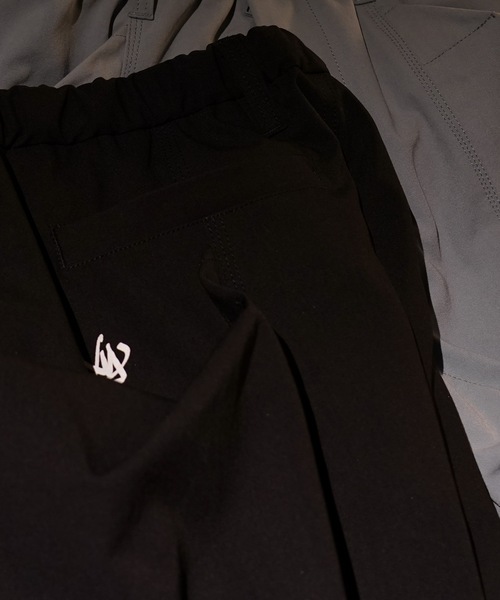 TROVE（トローヴ）の「TROVE x 岡部文彦 / 8 POCKET CARGO PANTS EASY 刈（カーゴパンツ・メンズ・ブラック/ライトブルー・2/3）」の9枚目の写真