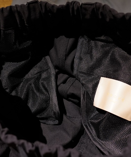 TROVE（トローヴ）の「TROVE x 岡部文彦 / 8 POCKET CARGO PANTS EASY 刈（カーゴパンツ・メンズ・ブラック/ライトブルー・2/3）」の10枚目の写真