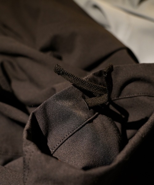 TROVE（トローヴ）の「TROVE x 岡部文彦 / 8 POCKET CARGO PANTS EASY 刈（カーゴパンツ・メンズ・ブラック/ライトブルー・2/3）」の11枚目の写真