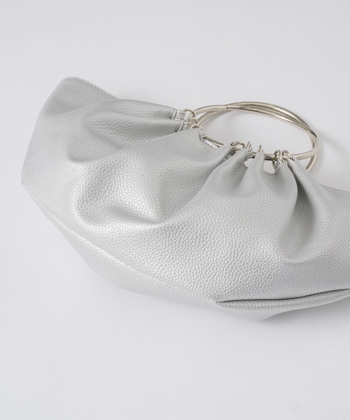 VIOLETTA（ヴィオレッタ）の「フープハンドルラウンドバッグ（ハンドバッグ・レディース・ブラック/レッド/シルバー・FREE）」の15枚目の写真