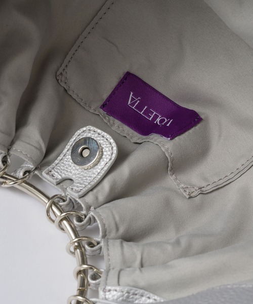 VIOLETTA（ヴィオレッタ）の「フープハンドルラウンドバッグ（ハンドバッグ・レディース・ブラック/レッド/シルバー・FREE）」の17枚目の写真