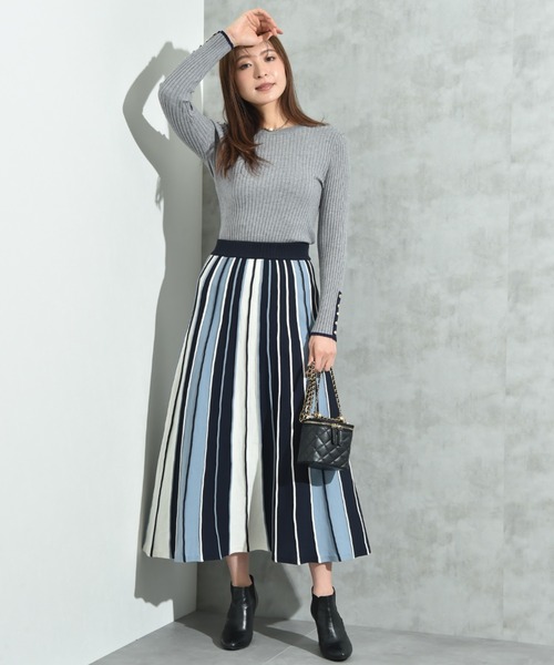 INTERPLANET（インタープラネット）の「配色プリーツニットスカート（スカート・レディース・ブラック/ブルー/グレー・FREE）」の4枚目の写真