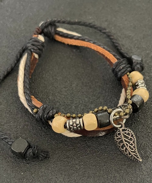 SPINNS(スピンズ)の「ウッドビーズミックスブレスレット/ヴィンテージライク(ブレスレット・メンズ・ブラック/ブラウン・ONESIZE)」の2枚目の写真