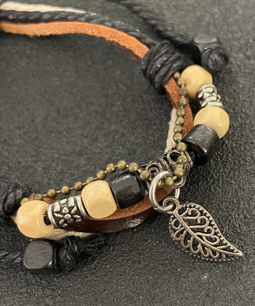 SPINNS(スピンズ)の「ウッドビーズミックスブレスレット/ヴィンテージライク(ブレスレット・メンズ・ブラック/ブラウン・ONESIZE)」の6枚目の写真