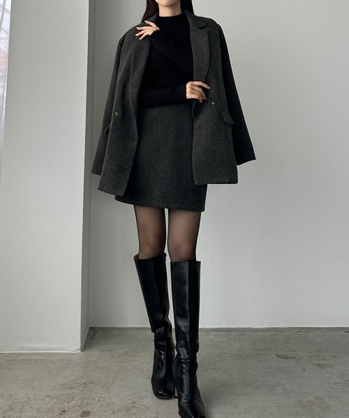 Louere（ルエレ）の「ヘリンボーンテーラードジャケット＋ミニ