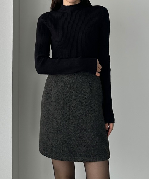 Louere（ルエレ）の「ヘリンボーンテーラードジャケット＋ミニスカート