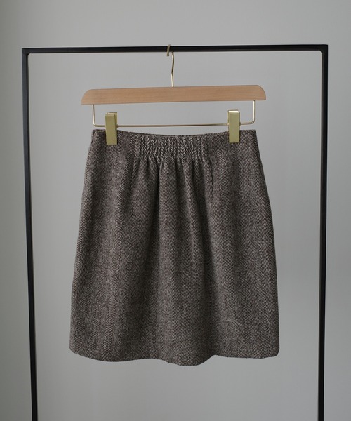 Louere（ルエレ）の「ヘリンボーンテーラードジャケット＋ミニスカート