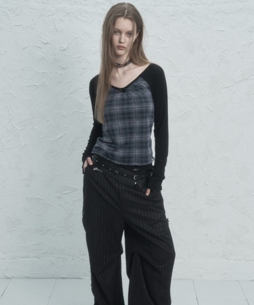 SETUPEXE（セットアップイーエックスイー）の「RIBBON STRIPE SLACKS（その他パンツ・レディース・ブラック/チャコール・SMALL）」の3枚目の写真