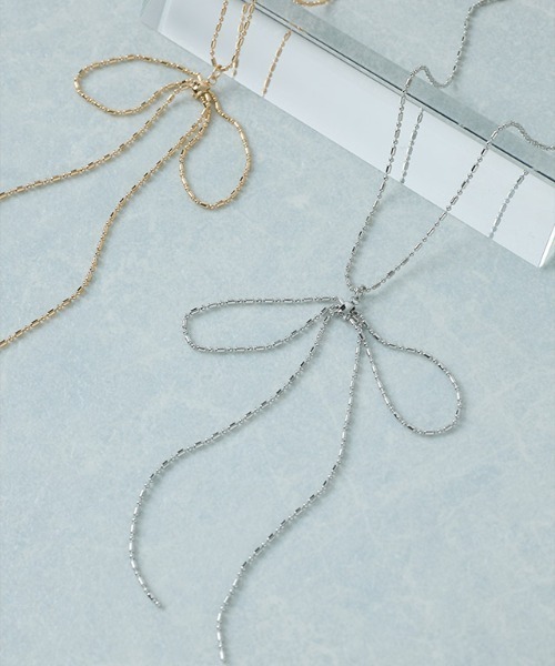 Pierrot(ピエロ)の「チェーンリボンネックレス(ネックレス・レディース・ゴールド/シルバー・FREE)」の4枚目の写真