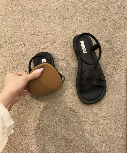 Ritzy(リッツィー)の「クロス編み込みデザインフラットサンダル(サンダル・レディース・ブラック/ブラウン/ホワイト・22.5/23/23.5/24/24.5/25)」の8枚目の写真