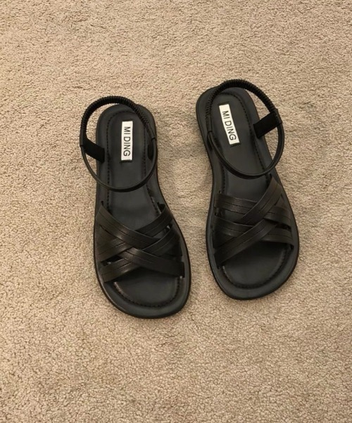 Ritzy(リッツィー)の「クロス編み込みデザインフラットサンダル(サンダル・レディース・ブラック/ブラウン/ホワイト・22.5/23/23.5/24/24.5/25)」の16枚目の写真