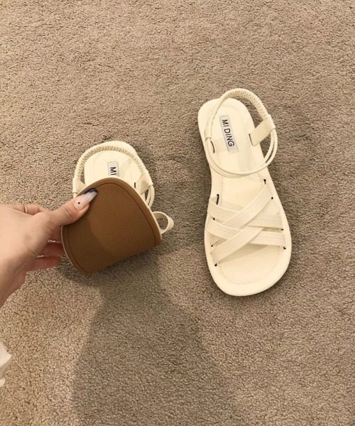 Ritzy(リッツィー)の「クロス編み込みデザインフラットサンダル(サンダル・レディース・ブラック/ブラウン/ホワイト・22.5/23/23.5/24/24.5/25)」の19枚目の写真