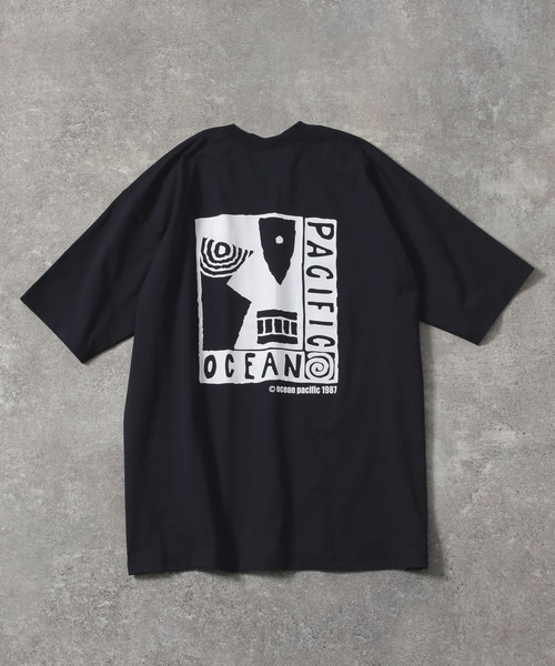 Ocean Pacific（オーシャンパシフィック）の「【Ocean Pacific(オーシャンパシフィック)】OLDグラフィックラッシュガードTシャツ[吸水速乾・UVカット・水陸両用]（Tシャツ/カットソー・メンズ・ブラック/ホワイト・MEDIUM/LARGE）」の2枚目の写真