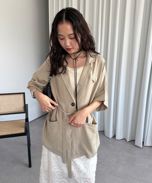 MUHET(ミュエータ)の「loose half sleeve tailored jacket / ルーズ半袖テーラードジャケット(テーラードジャケット・レディース・ベージュ/ブラック/ブラウン・FREE)」の1枚目の写真