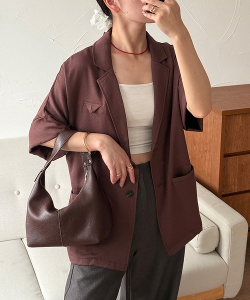 MUHET(ミュエータ)の「loose half sleeve tailored jacket / ルーズ半袖テーラードジャケット(テーラードジャケット・レディース・ベージュ/ブラック/ブラウン・FREE)」の3枚目の写真