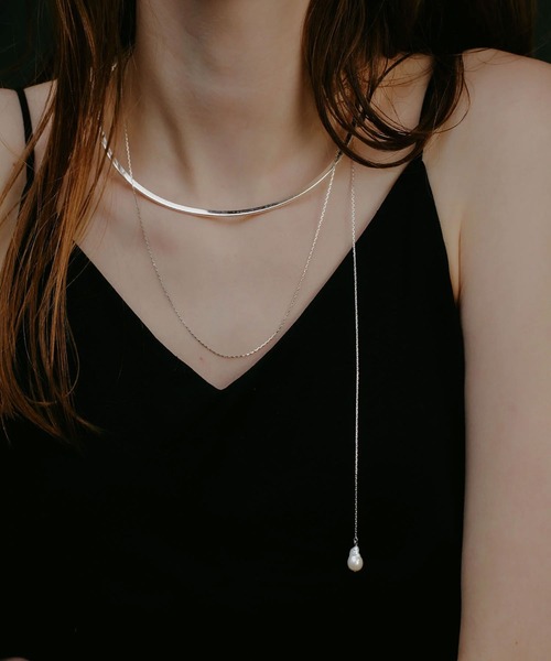 loni(ロニ)の「(loni)Bud multiway pearl choker(チョーカー・レディース・シルバー/ゴールド・ONE SIZE)」の1枚目の写真