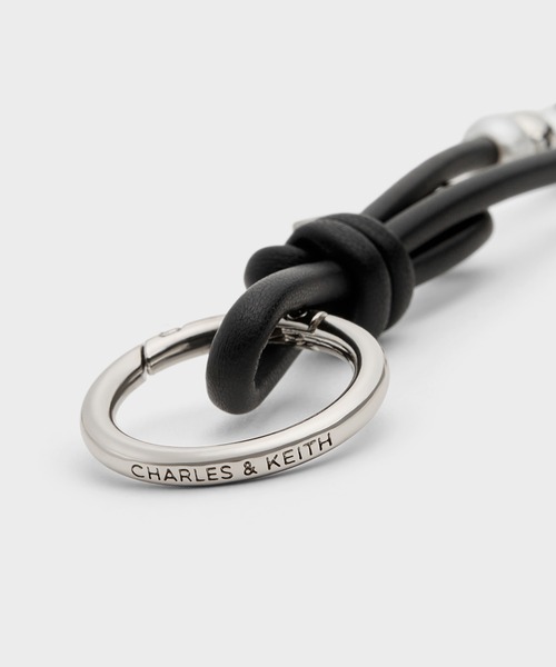 CHARLES & KEITH(チャールズ & キース)の「ビーズ コードノットチャーム(キーケース/キーアクセサリー・レディース・ピンク/ブルーグラス/スミクロ/シルバー系その他・FREE)」の11枚目の写真