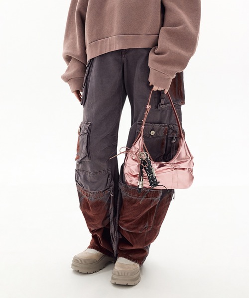 CHARLES & KEITH(チャールズ & キース)の「ビーズ コードノットチャーム(キーケース/キーアクセサリー・レディース・ピンク/ブルーグラス/スミクロ/シルバー系その他・FREE)」の21枚目の写真